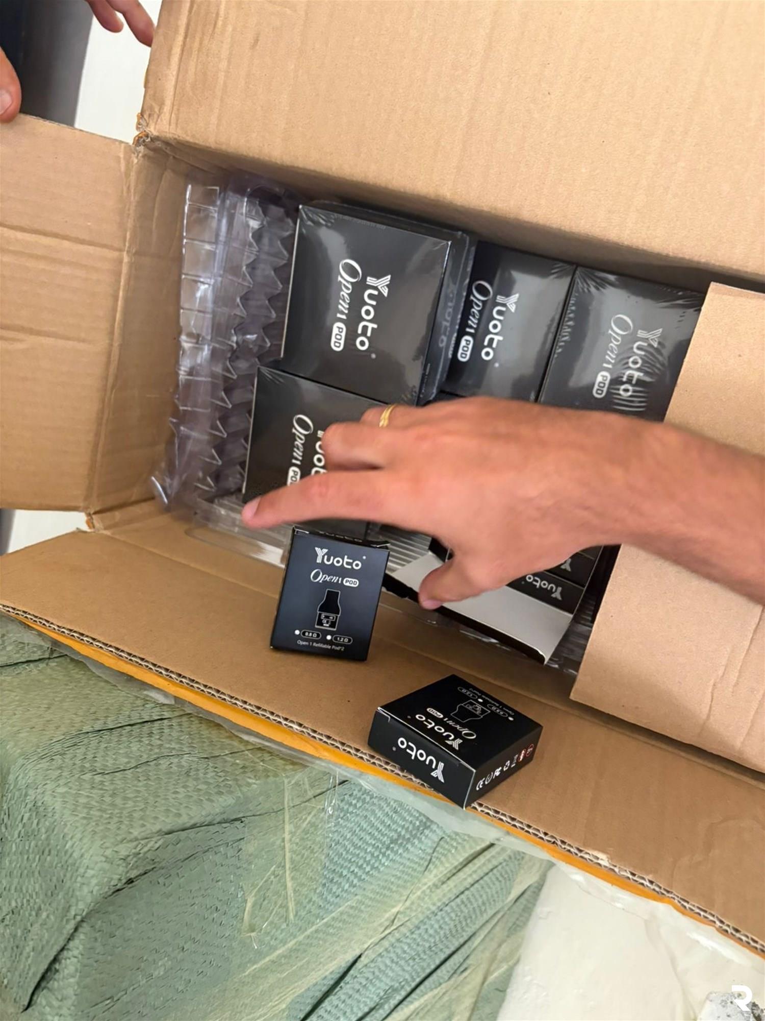"الريجي" ضبطت سجائر إلكترونية مهربة في الأوزاعي ومارالياس والنويري