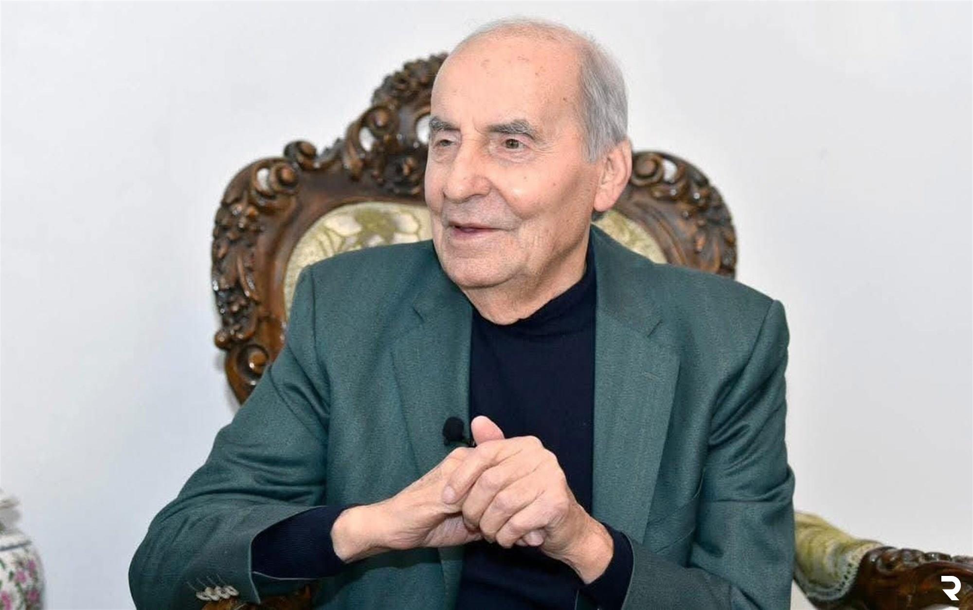 بقلم الرئيس المدير العام المهندس ناصيف سقلاوي، تكريمًا لمسيرة الشاعر الراحل طليع حمدان الفنية التي أغنت الساحة الثقافية والوطنية.