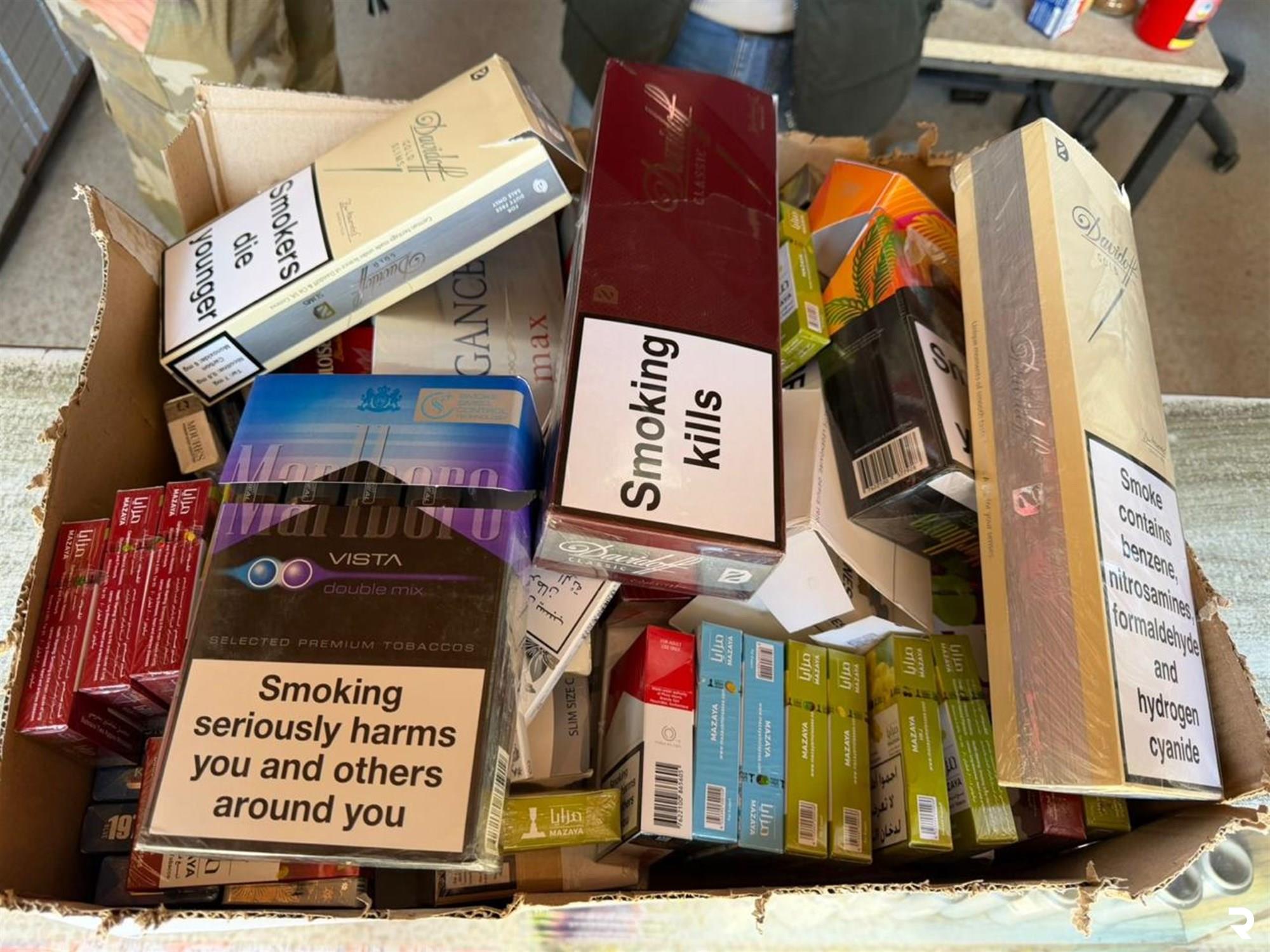 Regie seizes smuggled and counterfeit products in Al-Sawiri neighborhood and Majdal Anjar 