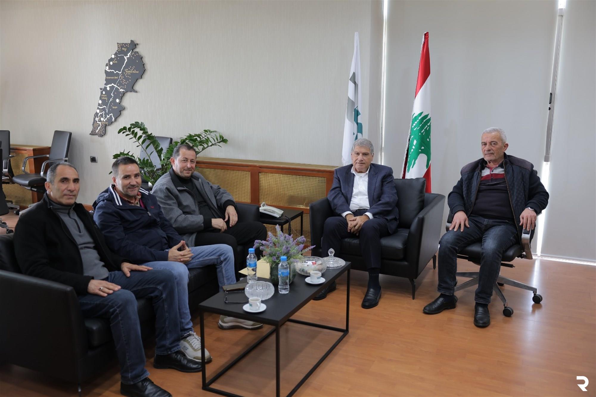 Seklaoui meets with delegations from Nahleh and Zawtar al-Sharqiyeh municipalities 