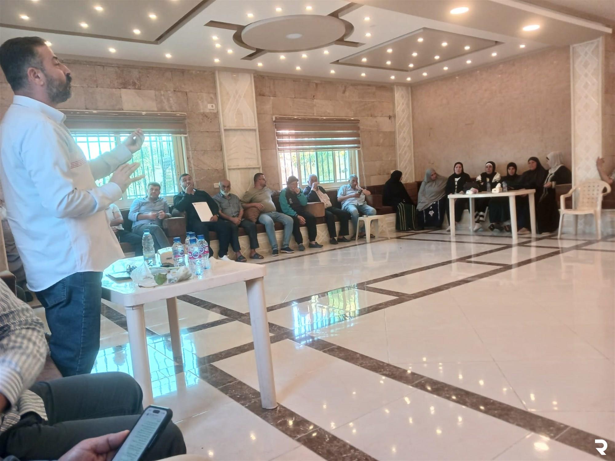"الريجي" أقامت ندوة إرشادية زراعية في الحصنية