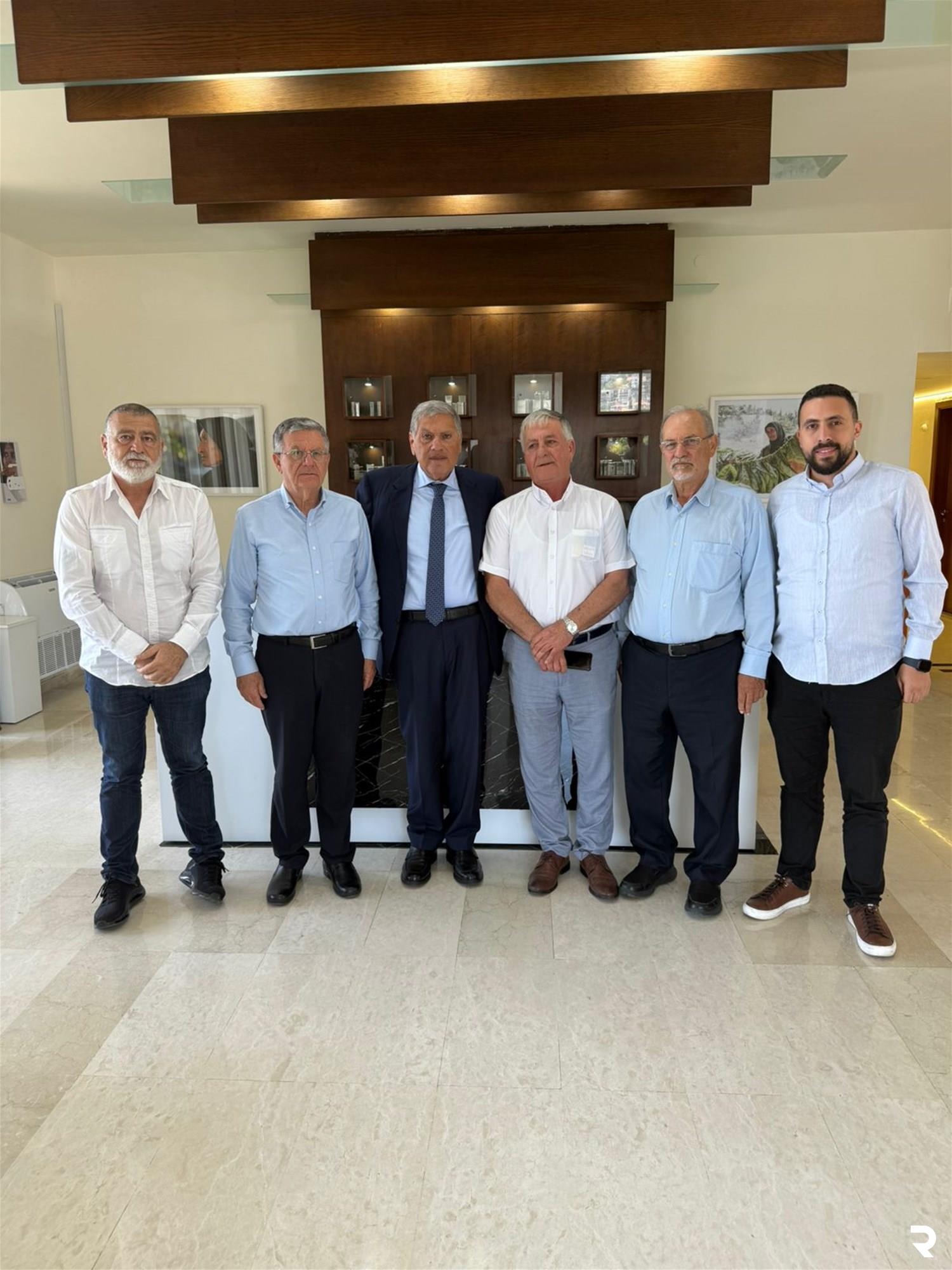 Seklaoui meets with delegation from Rmeish municipality, discusses support for residents and tobacco farmers 