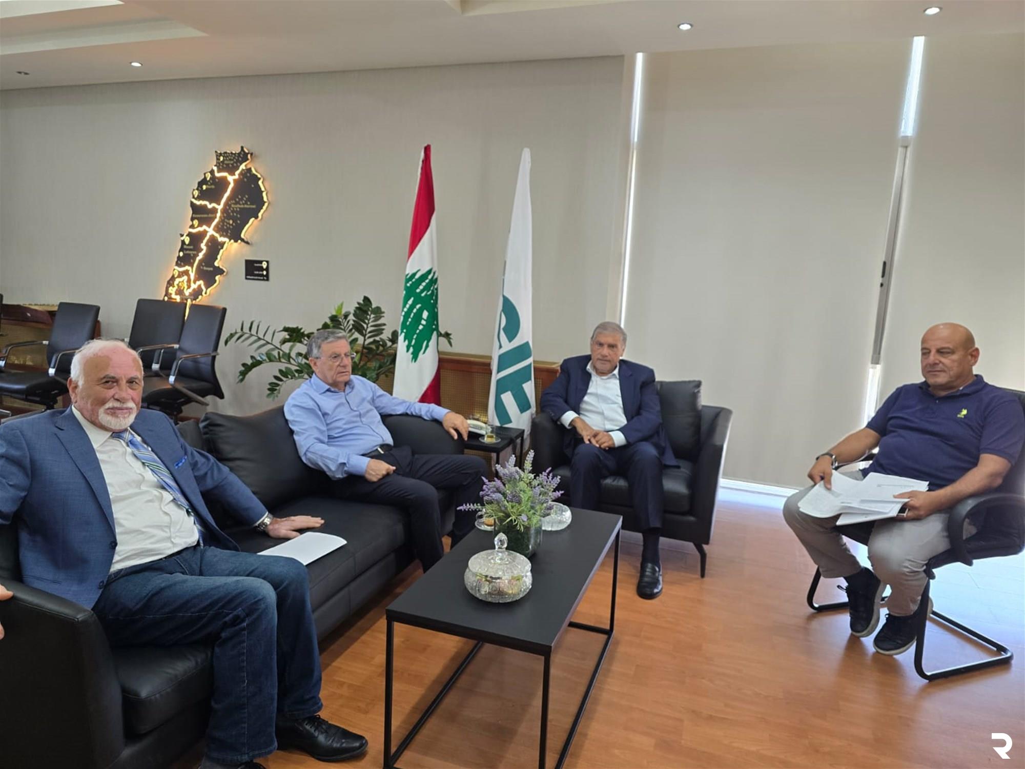 Seklaoui and Rmeish mayor discuss tobacco crop collection in the area 