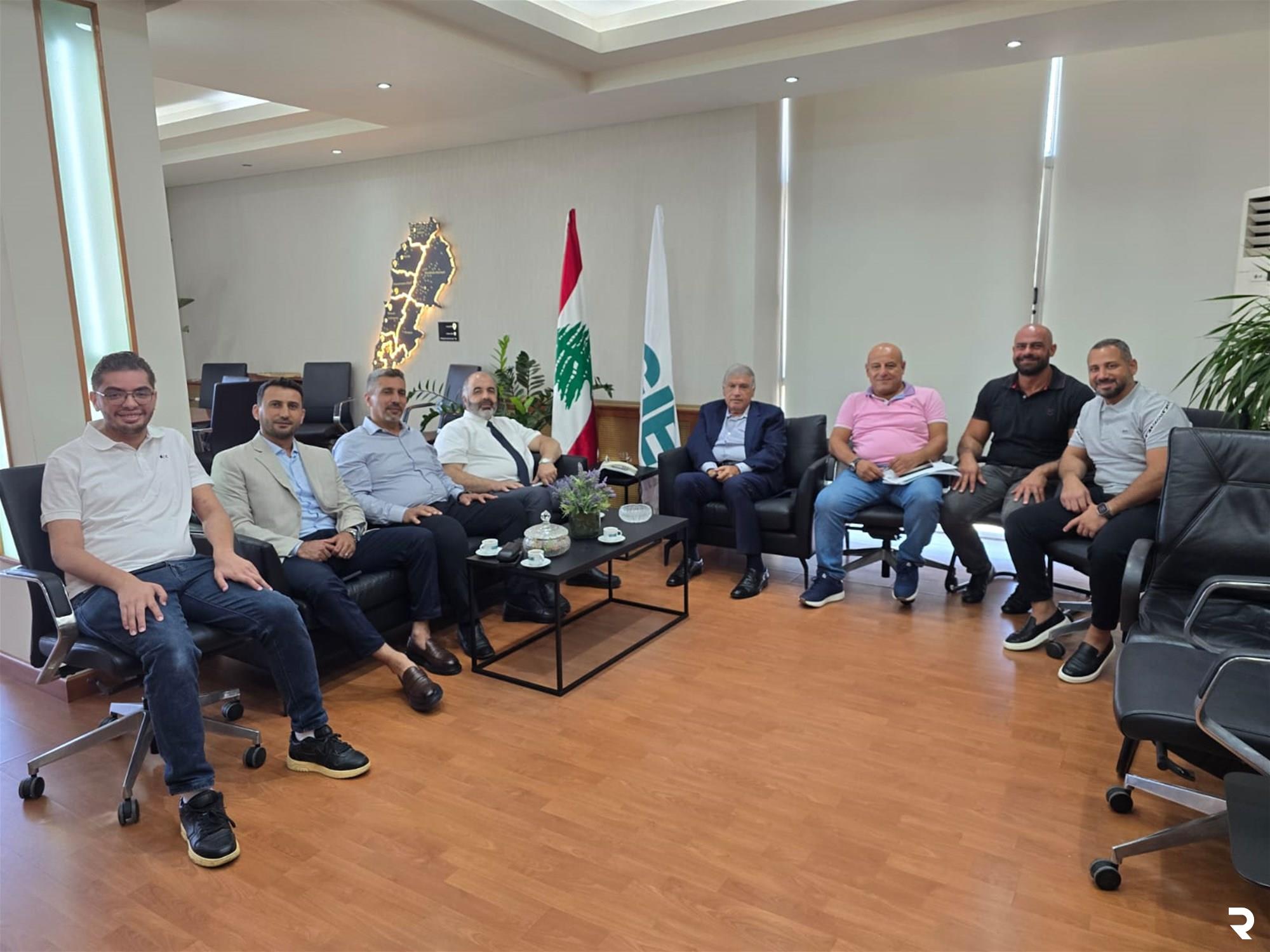 وفد من "الريجي" يطّلع على تقنيات فرز التبغ الحديثة في تركيا