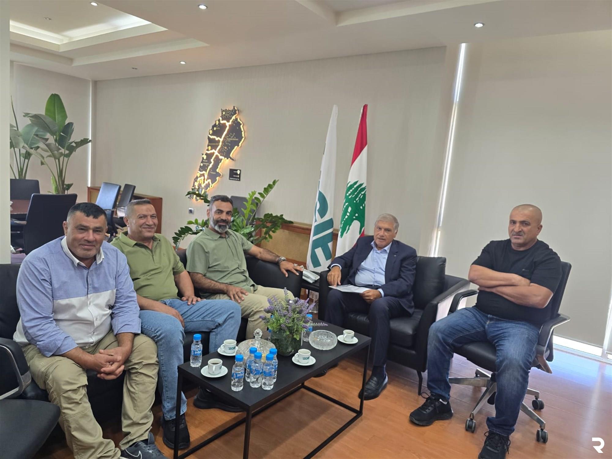  سقلاوي بحث مع وفد من بلدية راميا سبل تسهيل أمور المزارعين النازحين من القرية 
