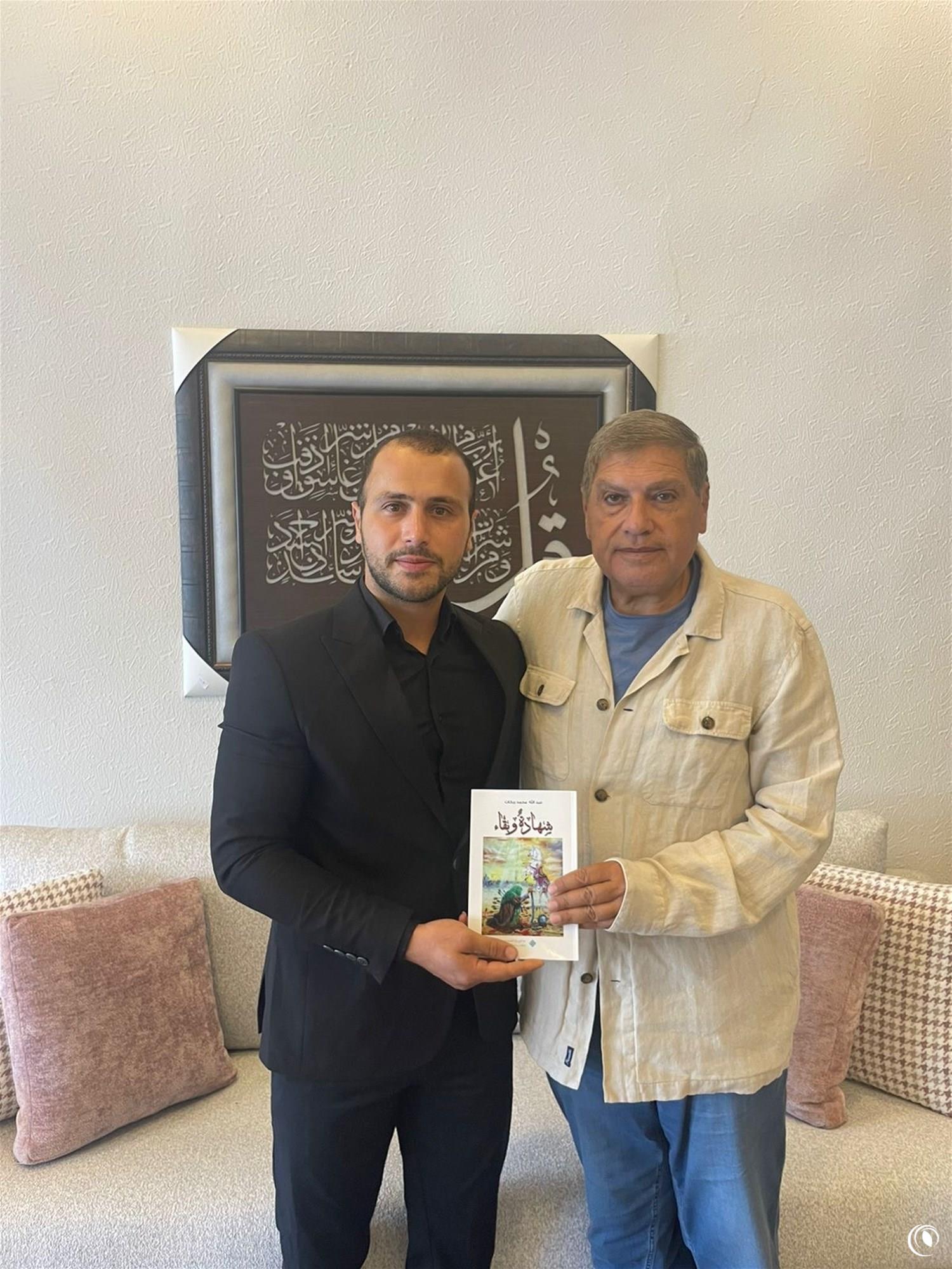 Poet Abdullah Barakat Dedicates First Copy of His Poetry Collection to Engineer Seklaoui ​ 