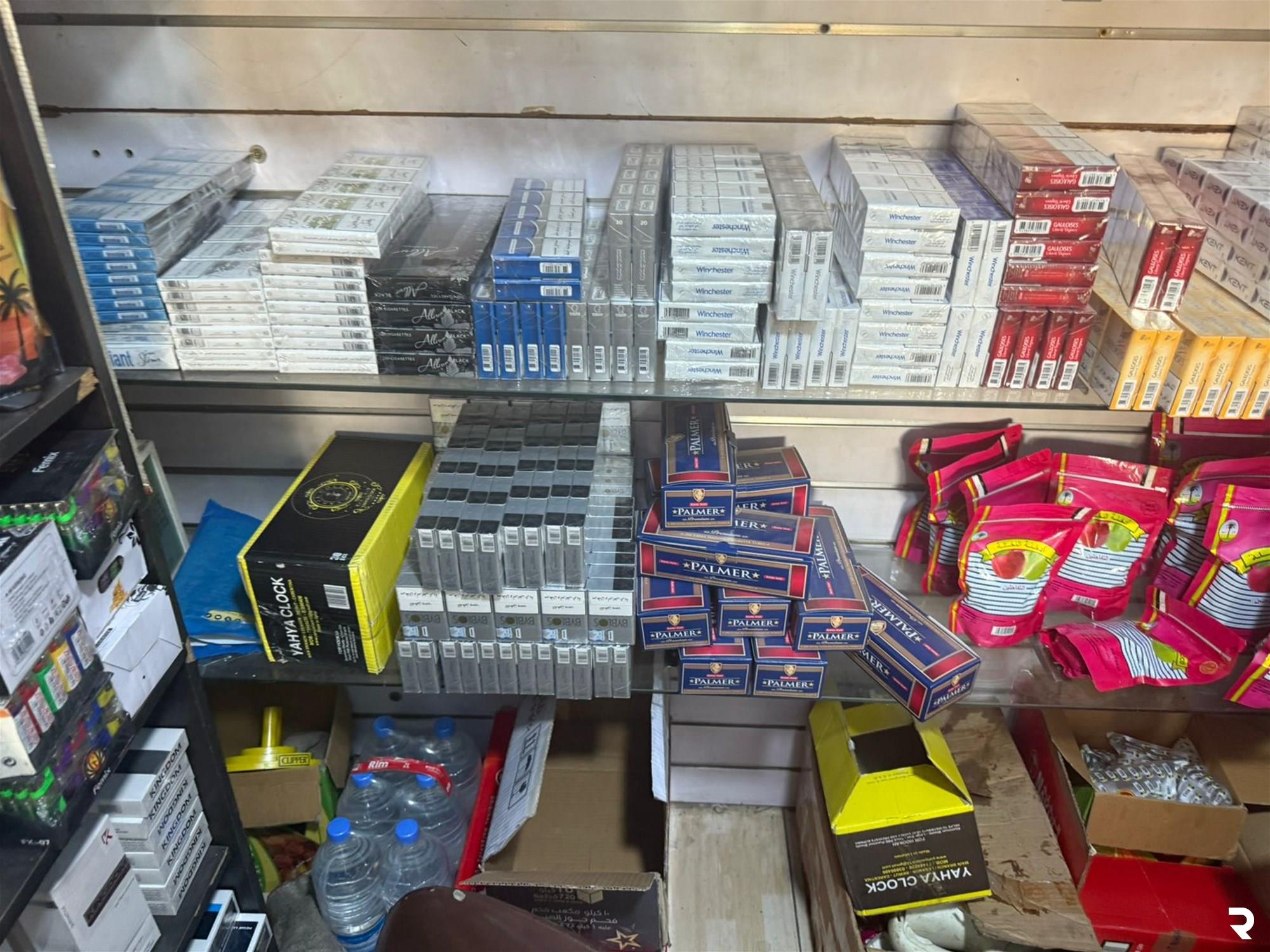 "الريجي" ضبطت مصنوعات تبغية مهرّبة ومزوّرة في الفرزل وبئر حسن 