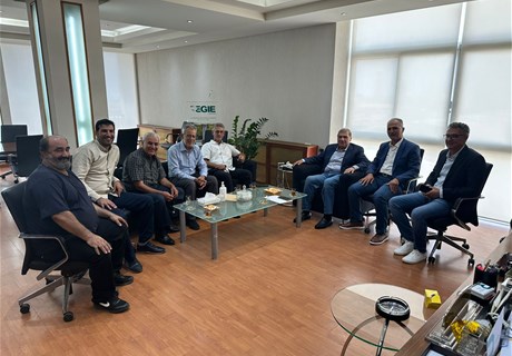 Seklawi meets with delegation from Aita al-Shaab