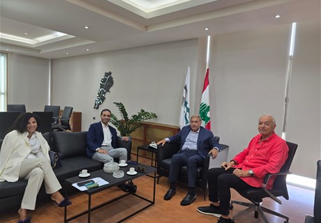 سقلاوي استقبل وفداً من شركة "فيليب موريس"