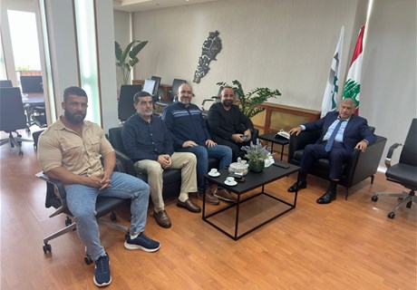 Seklaoui meets with delegation from Maaroub municipality 