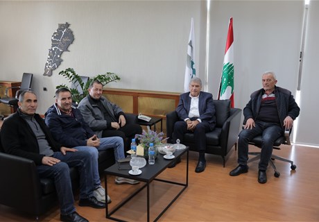Seklaoui meets with delegations from Nahleh and Zawtar al-Sharqiyeh municipalities 