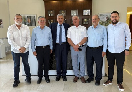 Seklaoui meets with delegation from Rmeish municipality, discusses support for residents and tobacco farmers 