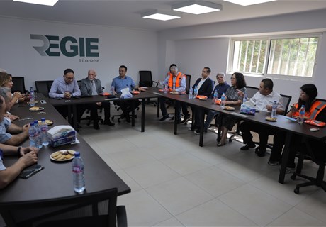 China Tobacco delegation tours Regie facilities 