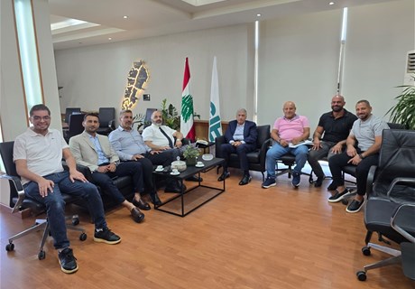 وفد من "الريجي" يطّلع على تقنيات فرز التبغ الحديثة في تركيا