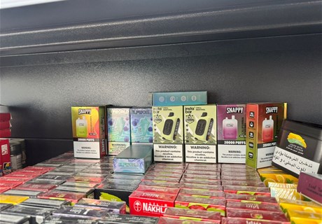 "الريجي" صادرت في الضاحية الجنوبية سجائر إلكترونية مهرّبة ومعسّلاً مزوّراً