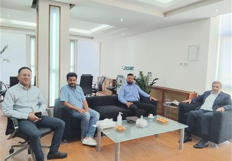 سقلاوي اطّلع من قنديل على إنجازات التضامن صور  وعلى "النقلة النوعية والمؤسسية في طريقة إدارة" النادي